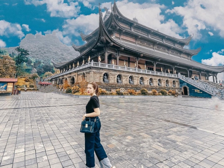 đi chùa tam chúc mặc gì