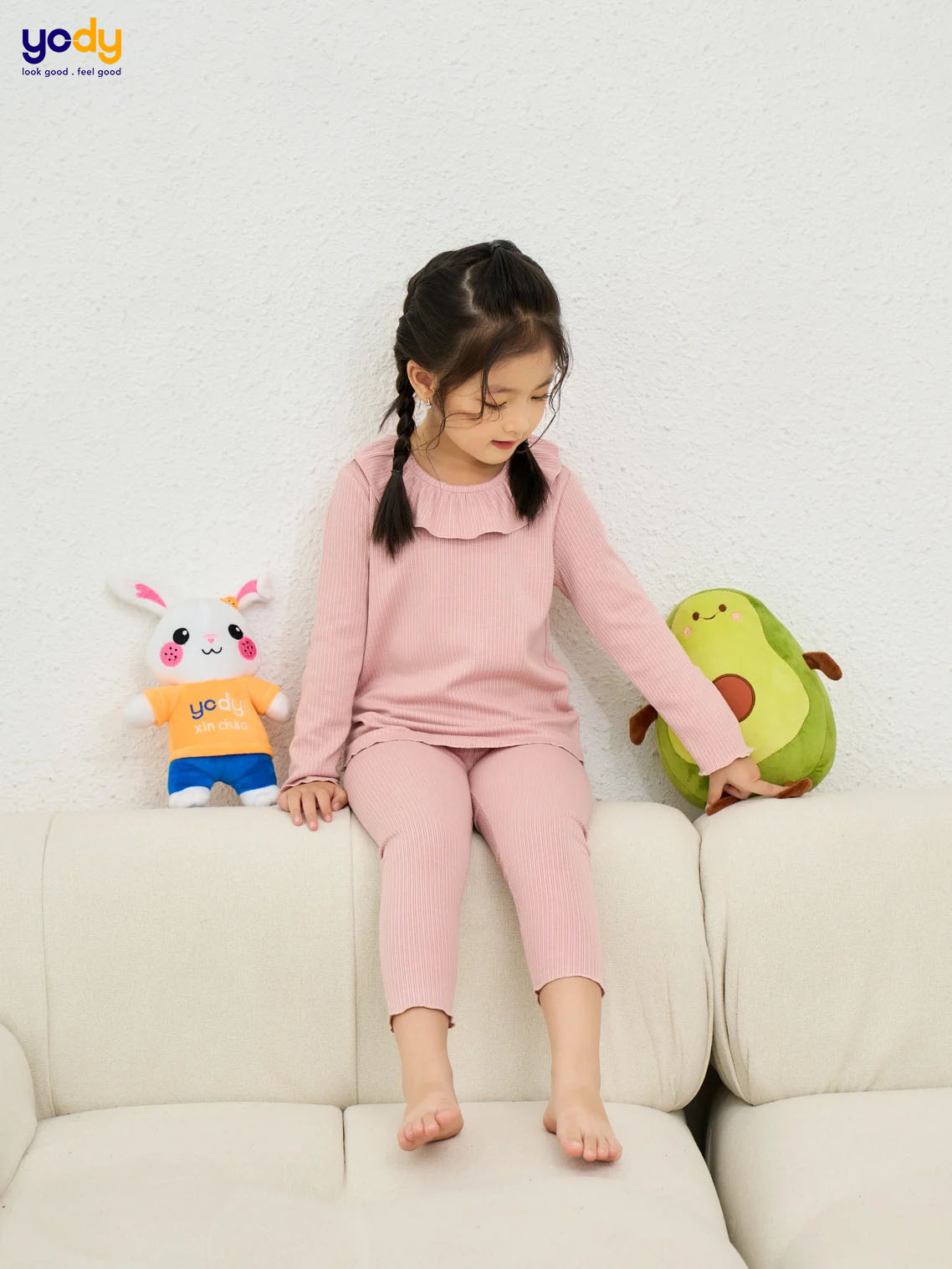 Đồ bộ cho bé gái cổ bèo