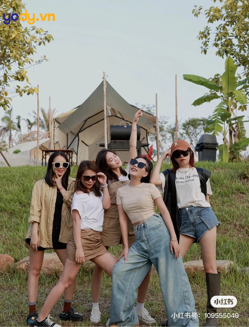 Nên mặc gì khi đi chụp ảnh ngoài trời cho nhóm bạn thân?