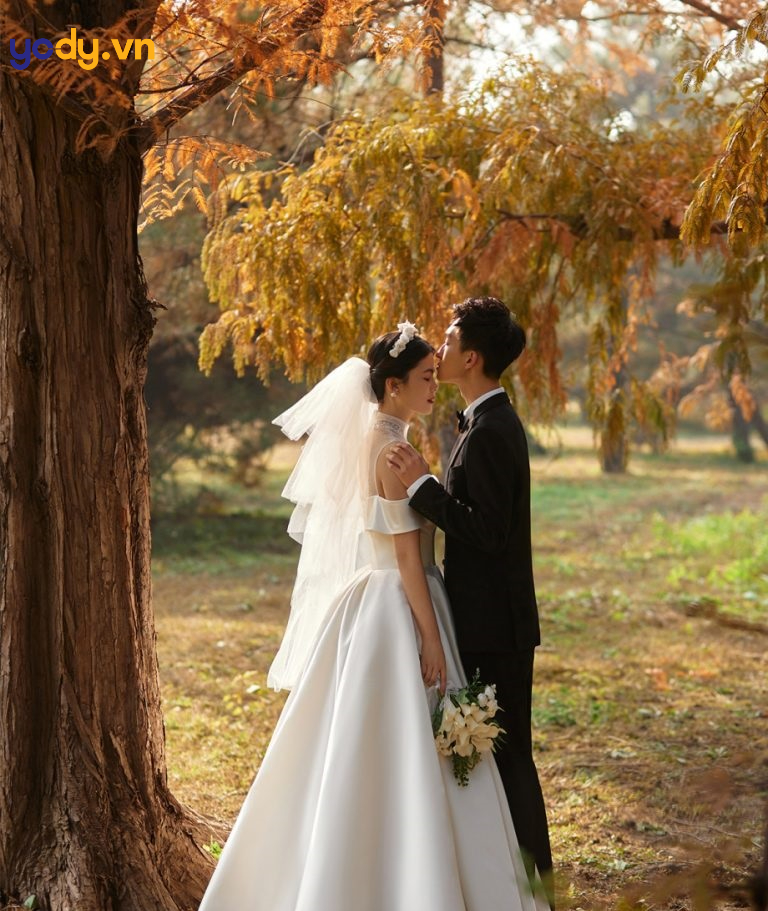 Nên mặc gì khi đi chụp ảnh cưới ngoài trời?