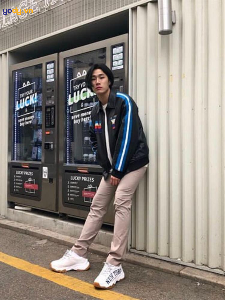 Phối giày Boston nam với áo bomber chất chơi