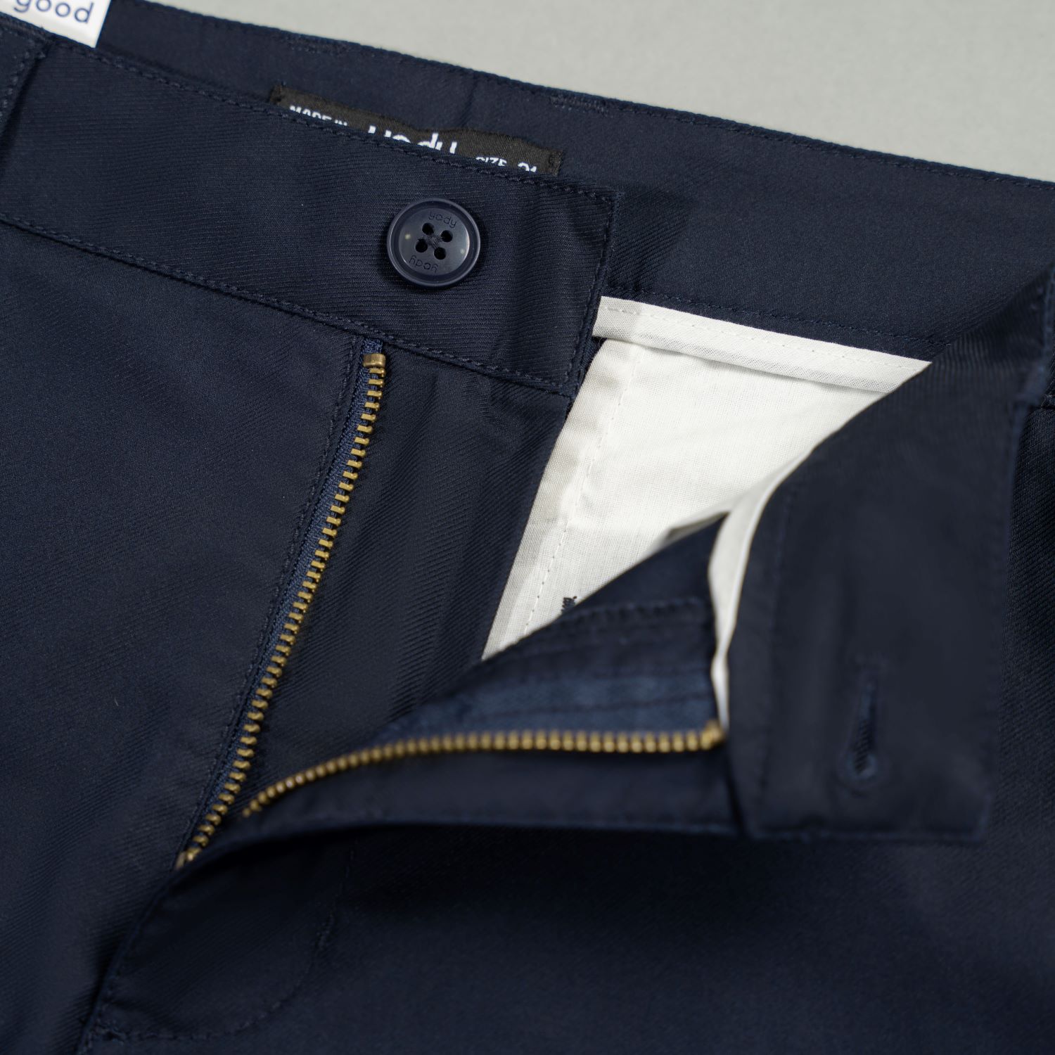 Quần Short Nam Phối Chỉ Nổi