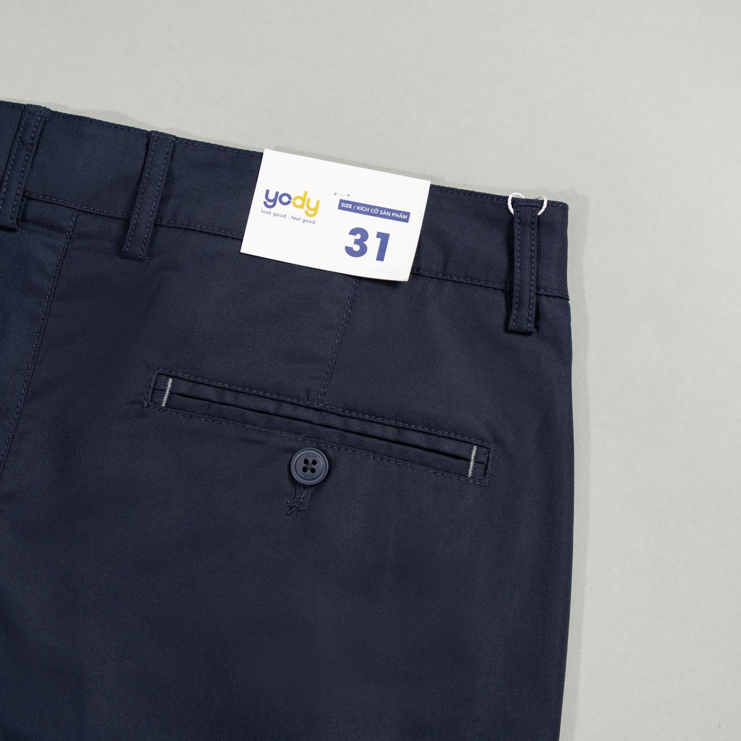 Quần Short Nam Phối Chỉ Nổi