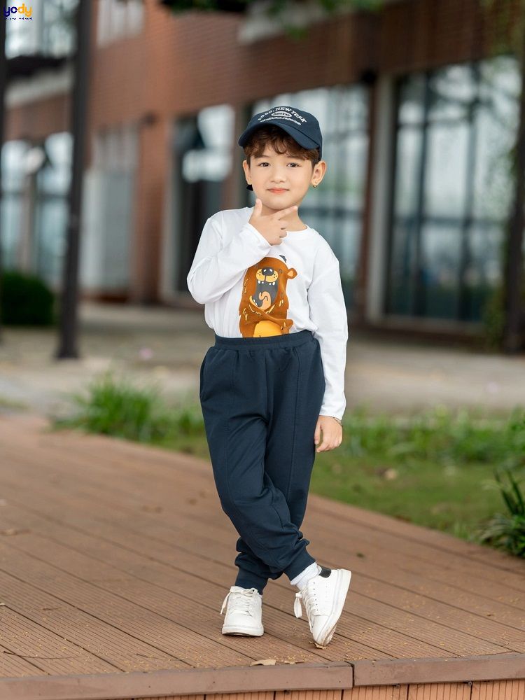 Quần nỉ trẻ em bổ thân