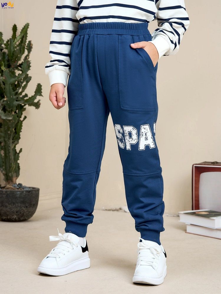 Quần nỉ trẻ em là gì?