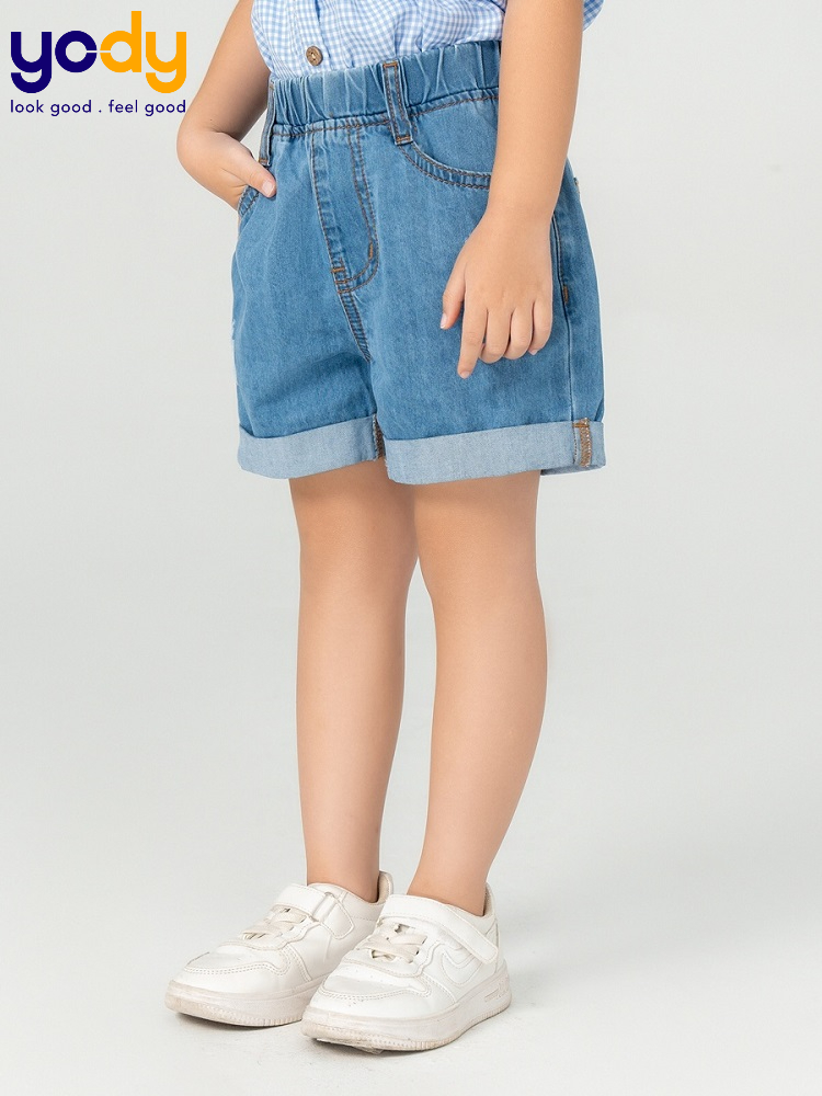 Chất liệu jean có trong quần short trẻ em