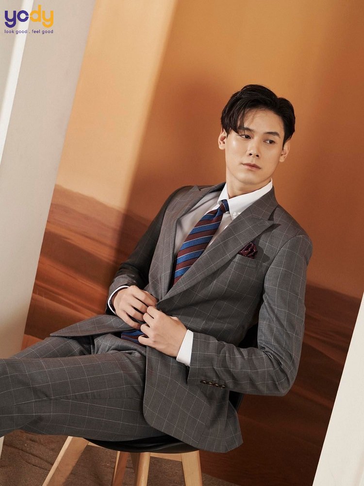 Áo vest nâu bê kẻ caro trắng