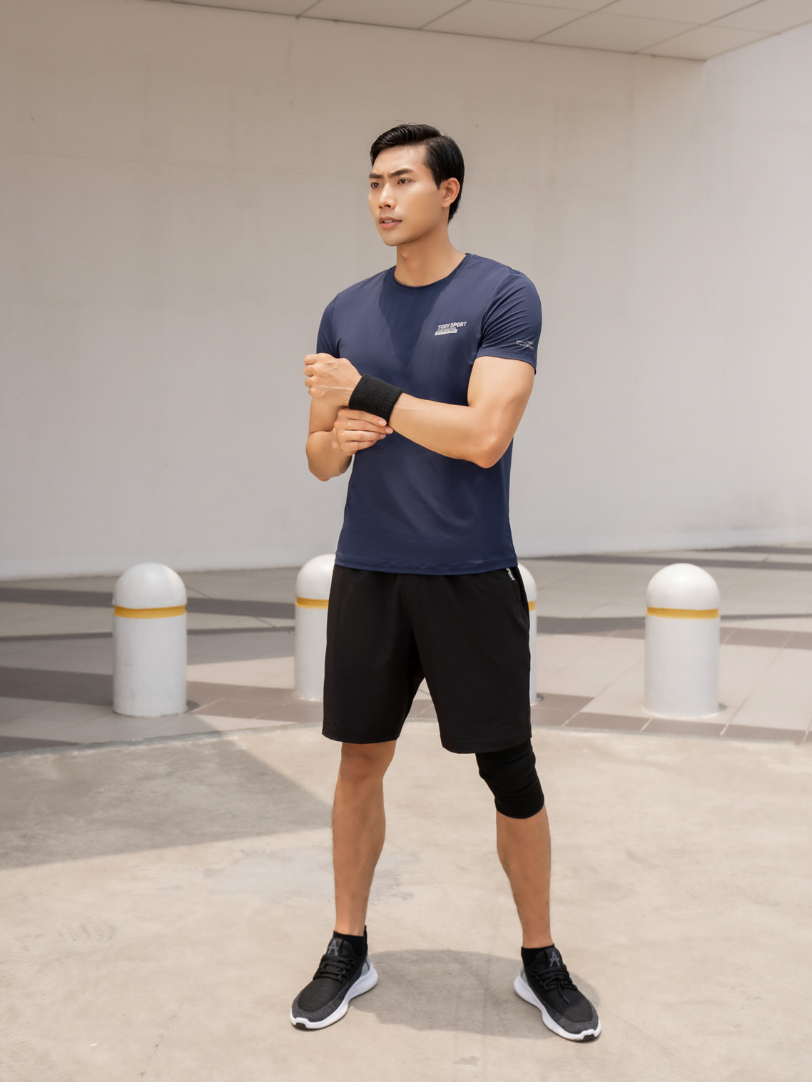 Áo Thun Nam Thể Thao In Ngực Năng Động