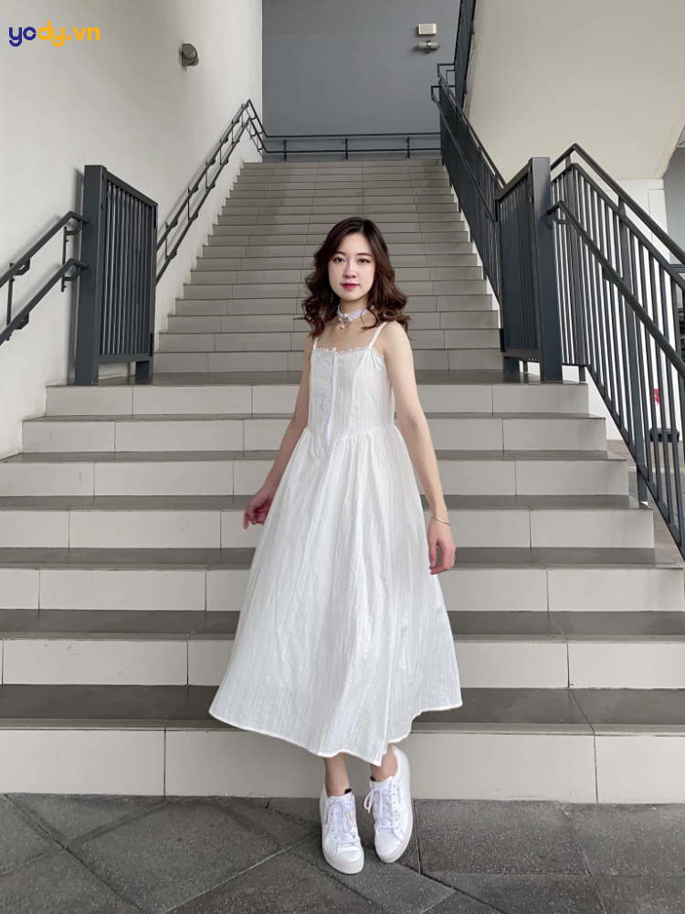Váy hai dây trẻ trung