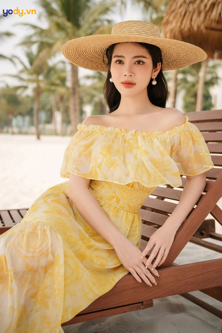 Váy mặc đi biển trễ vai chất liệu maxi