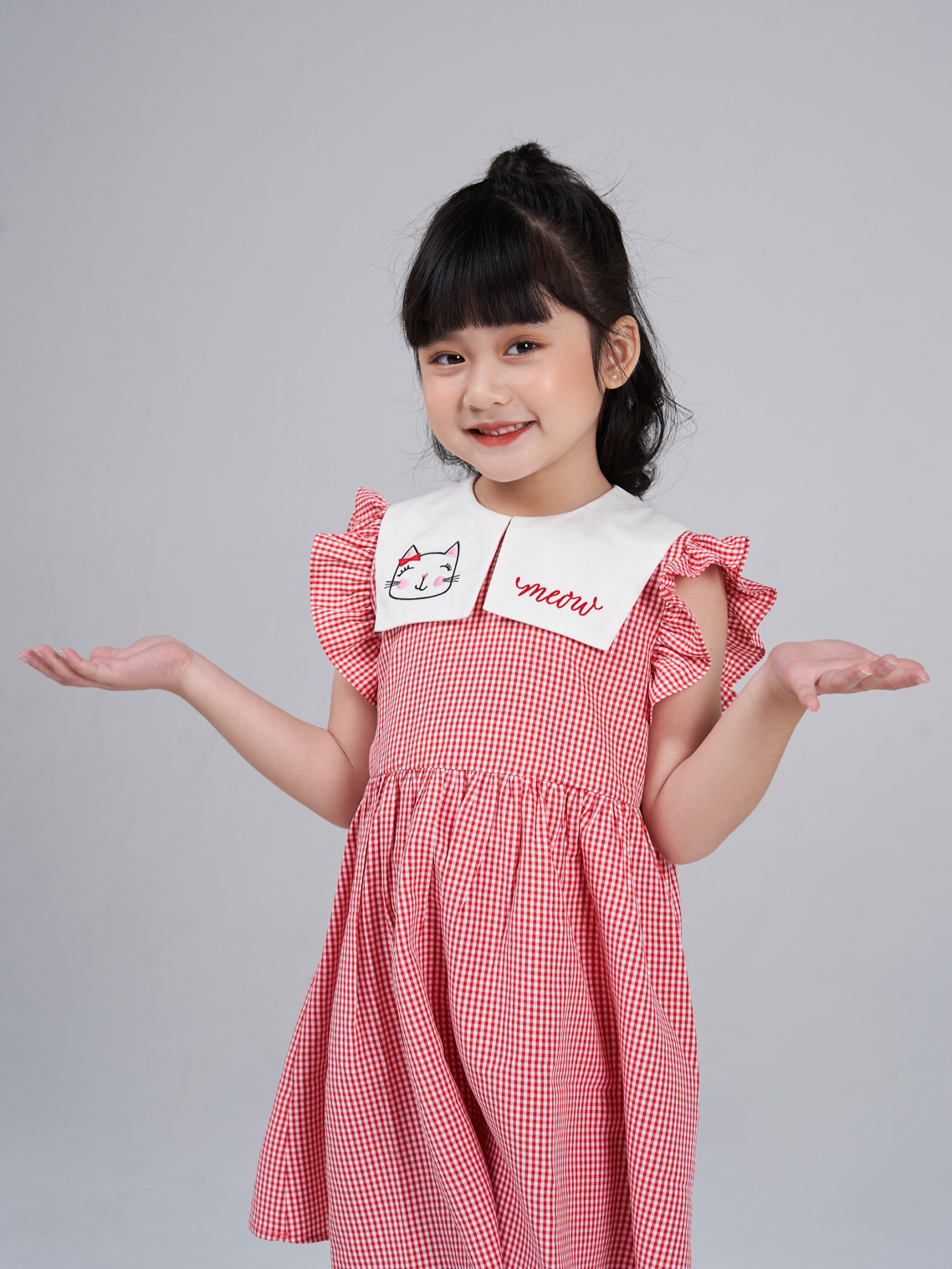 Chiếc váy trẻ em đem lại sự thoải mái, tiện lợi trong từng cử động cơ thể