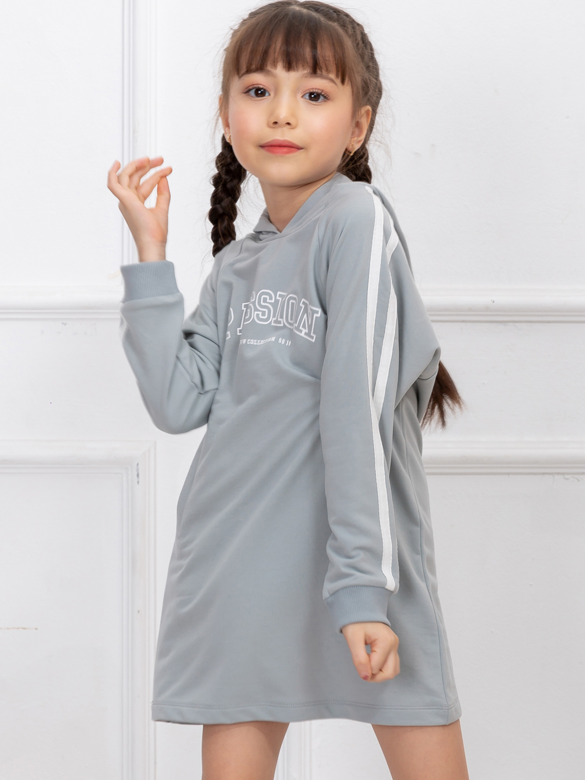 Váy suông mũ thật cá tính, thời trang