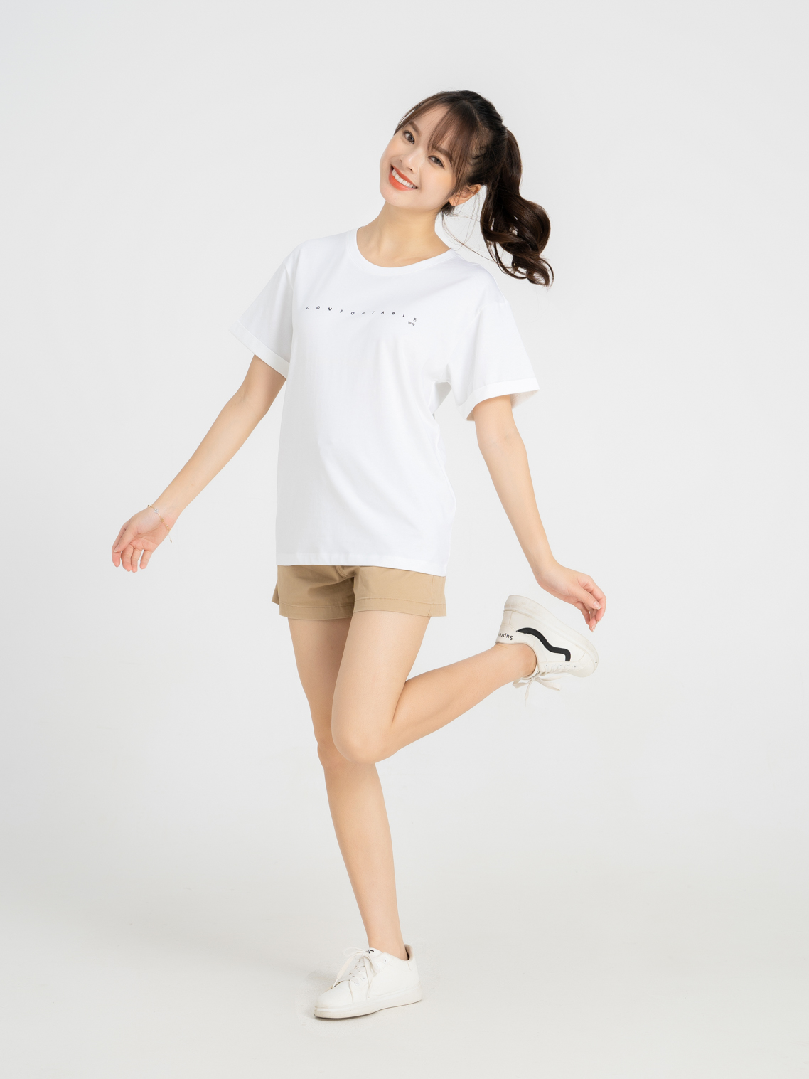 Áo Thun Nữ Form Rộng In Chữ Comfortable