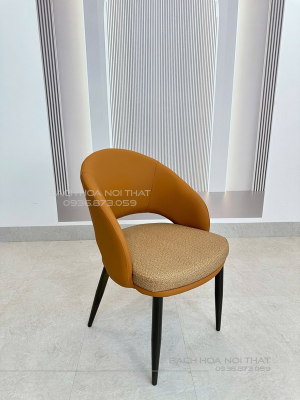 GHẾ BÀN ĂN CHÂN SẮT BỌC DA