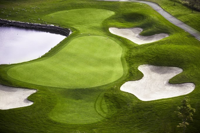 Chạy khi đánh tiếp cận