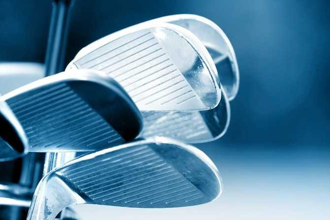 Có ổn không nếu đặt độ cao phát bóng của gậy đánh golf thấp