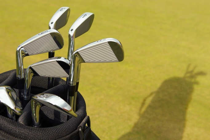 Có thể chơi golf khi sân bị ướt sau cơn mưa