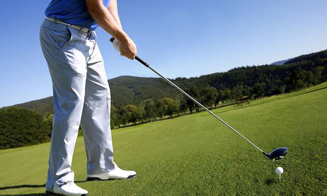 Đánh bóng ở giữa thế đứng của bạn là sai