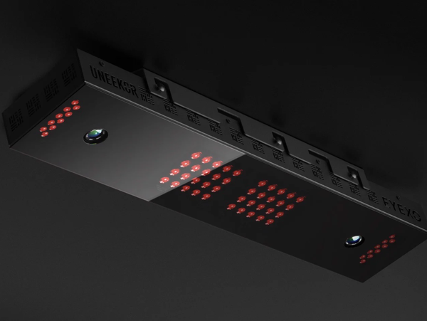 Máy tập bóng golf 3D Uneekor EYE XO