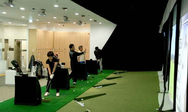 Người chơi golf ở mọi trình độ