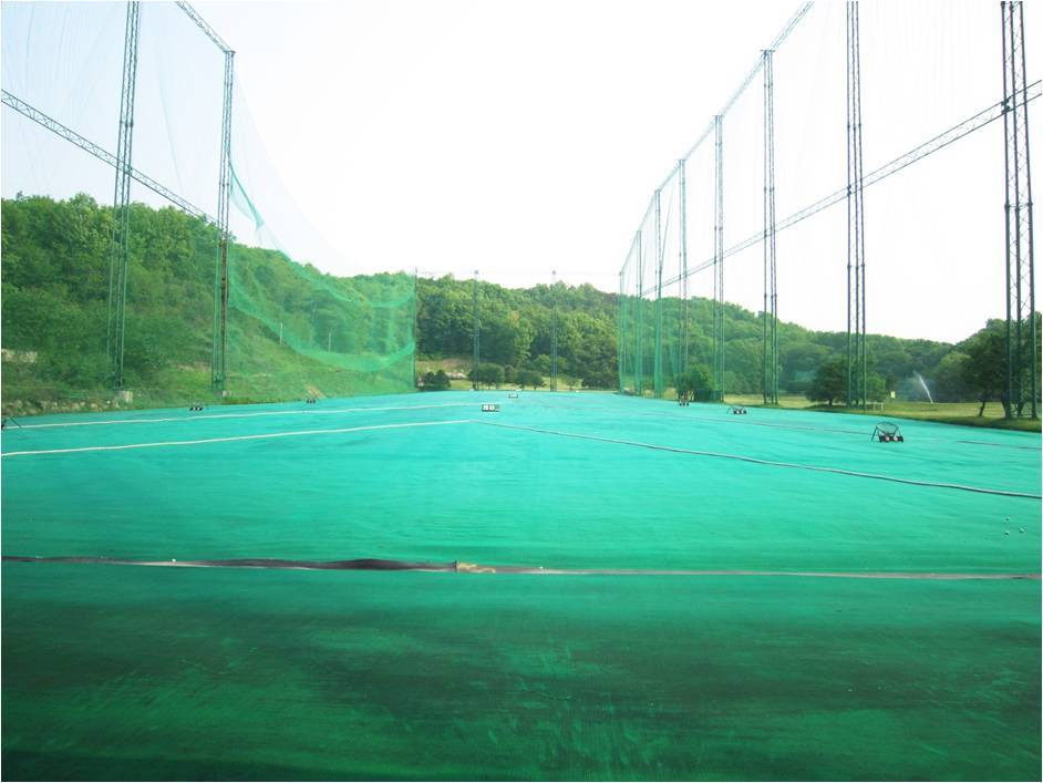 Sân golf par-3, 9 lỗ ngay tại khu vực!