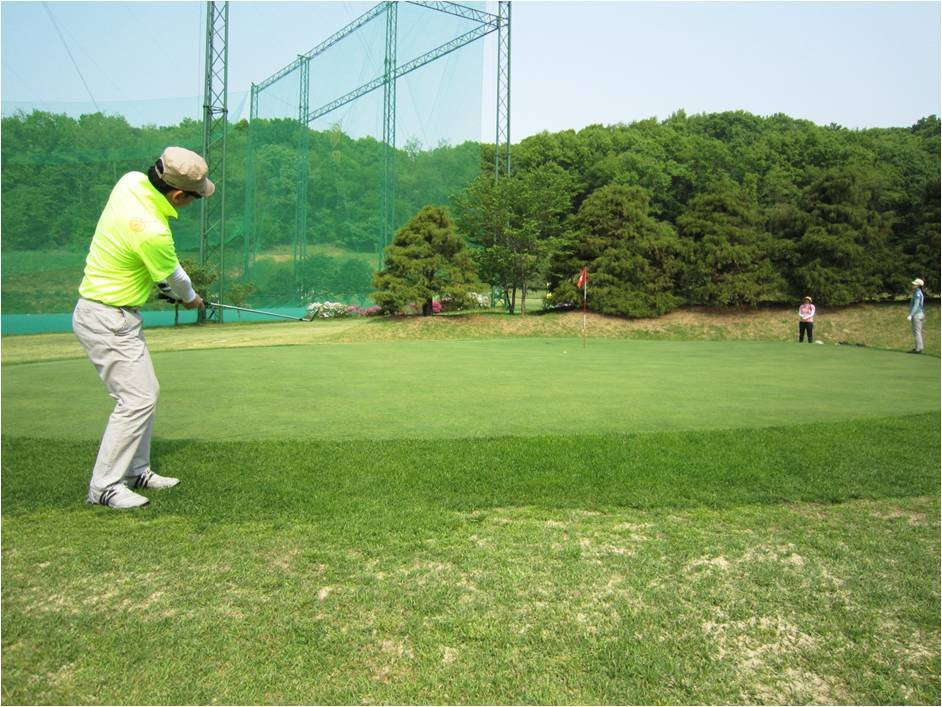 Sân golf par-3, 9 lỗ ngay tại khu vực!