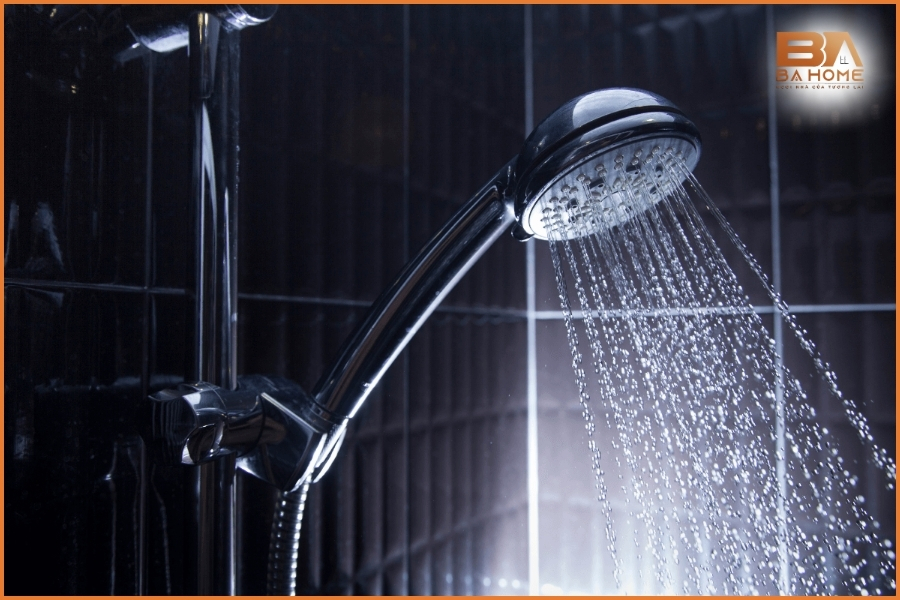 Những Tác Hại Tiềm Ẩn Từ Sen Cây Tắm Kém Chất Lượng