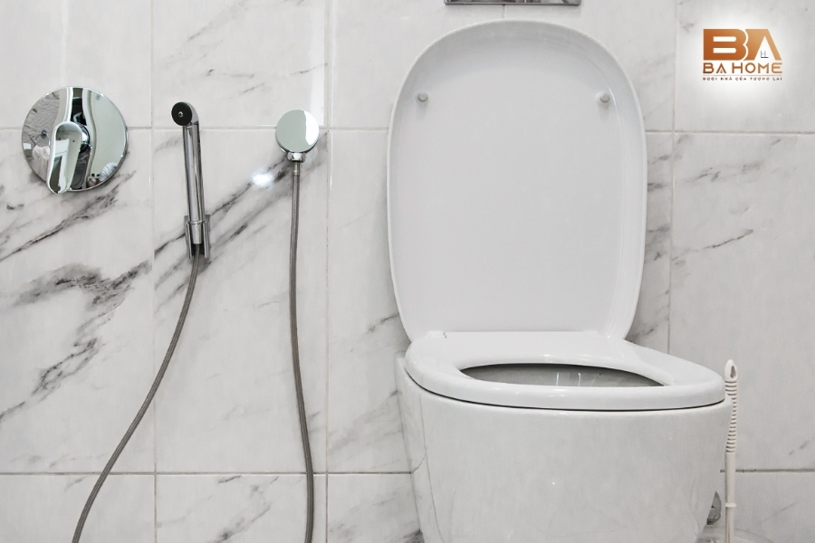 Vòi Xịt Vệ Sinh Bằng Nhựa – Giải Pháp Kinh Tế Cho Mọi Phòng Tắm