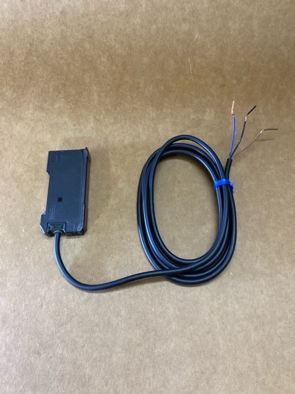 Bộ khuếch đại sợi quang OMRON E3X-DA11-S