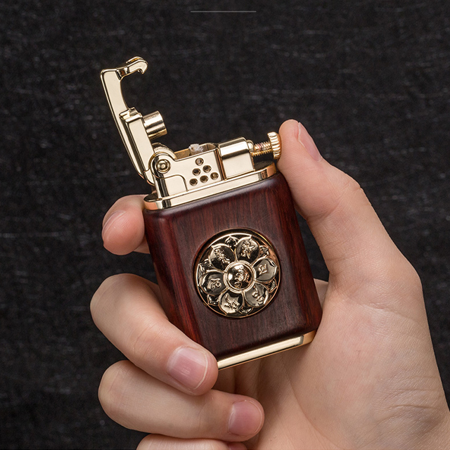 Hột Qụet Bật Lửa Xăng Zorro Z602-101 Thiết Kế Họa Tiết Vòng Xoay Hoa Sen Vỏ Ốp Gỗ - Dùng Xăng Bấc Đá Cao Cấp
