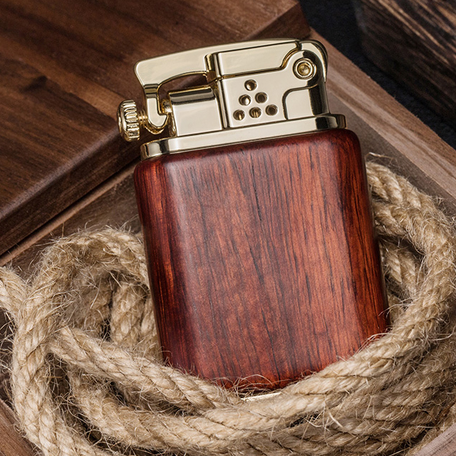 Hột Qụet Bật Lửa Xăng Zorro Z602-101 Thiết Kế Họa Tiết Vòng Xoay Hoa Sen Vỏ Ốp Gỗ - Dùng Xăng Bấc Đá Cao Cấp