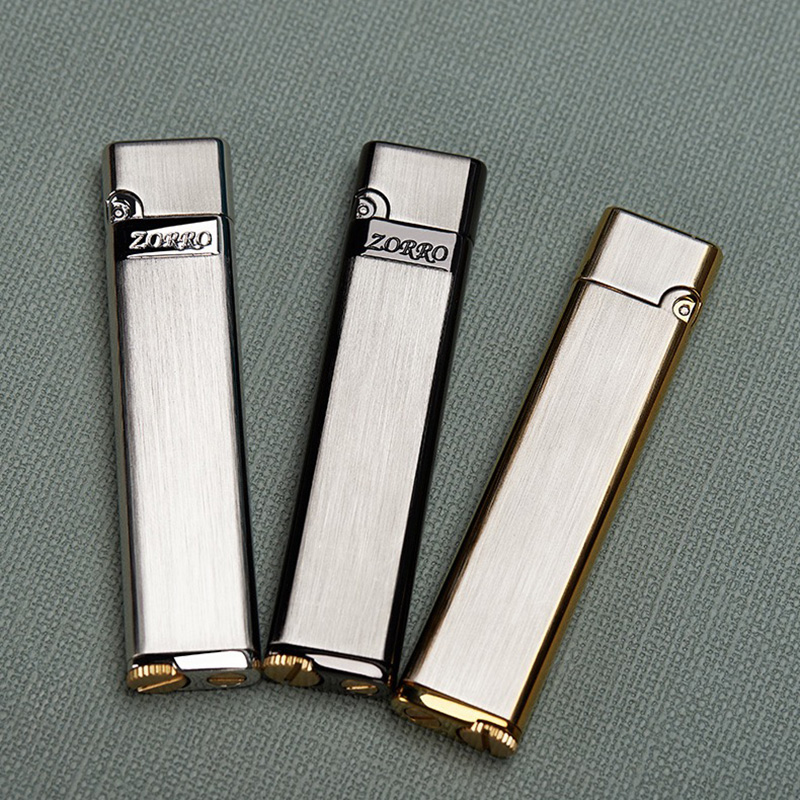 Hột Quẹt Bật Lửa Xăng Đá Zorro Z668-002 Kiểu Dáng Nhỏ Gọn Tiện Lợi Tặng Kèm Dụng Cụ Vặn Nắp Đổ Xăng