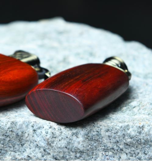 Hột Qụet Bật Lửa Zorro Z520-301 Vỏ Ốp Gỗ Thiết Kế Mới Đẹp Độc Lạ - Dùng Xăng Bấc Đá Cao Cấp