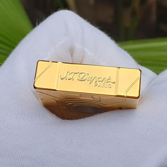 Hộp Quẹt Bật Lửa Dupont D122V Họa Tiết Vàng Nhám Kiểu Dáng Thể Thao Độc Lạ - Dùng Gas Đá Cao Cấp