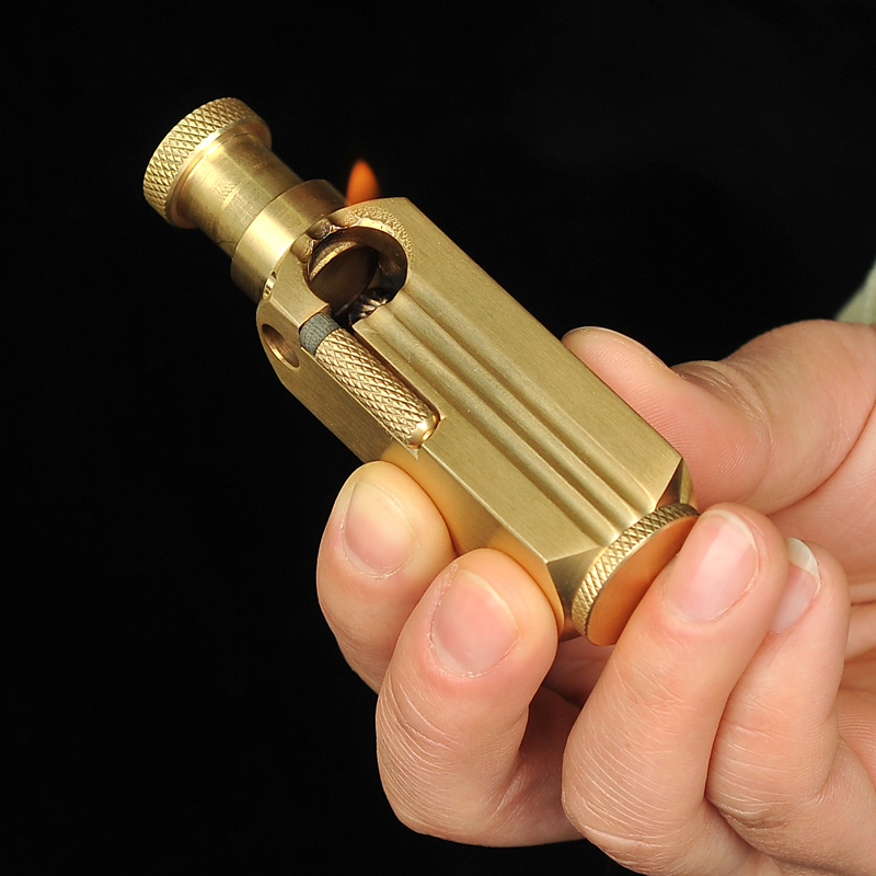 Hộp Quẹt Bật Lửa Xăng Bấc Đá TC01 Được Làm Bằng Đồng Nguyên Khối Cao Cấp Đẹp Độc Lạ