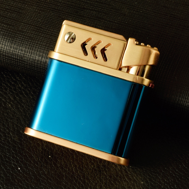 Bật Lửa Xăng Đá Chief CF-219 Thiết Kế Cổ Điển Sang Trọng - Giao Màu Ngẫu Nhiên