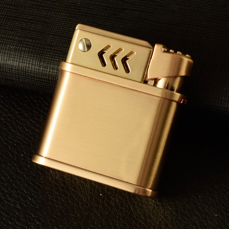 Bật Lửa Xăng Đá Chief CF-219 Thiết Kế Cổ Điển Sang Trọng - Giao Màu Ngẫu Nhiên