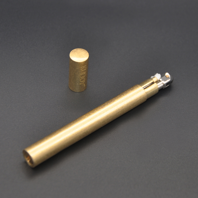 Hột Qụet Bật Lửa Zorro Kuboy KZ16 Thiết Kế Độc Lạ Cổ Điển Sang Trọng - Dùng Xăng Đá Cao Cấp ( giao mau ngau nhien )