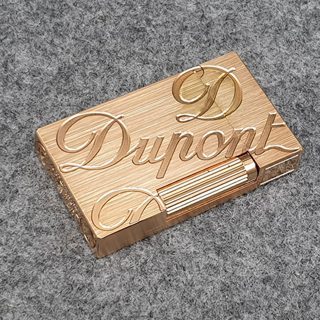 Hộp Quẹt Bật Lửa Dupont D03H Họa Tiết Vàng Hồng Xước Khắc Chữ S.t dupont Tinh Xảo - Dùng Ga Đá Cao Cấp