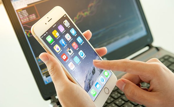 Kiểm tra iPhone cũ trước khi mua qua cảm ứng màn hình iPhone