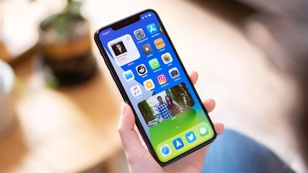 Thông qua bề ngoài