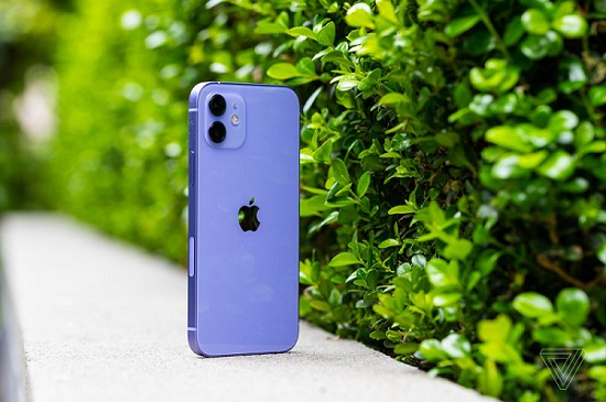 iPhone 12 - Chiếc điện thoại chạy Grab có pin cực trâu