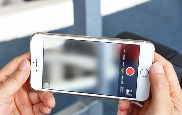 Camera khi chụp ảnh và quay video bị mờ