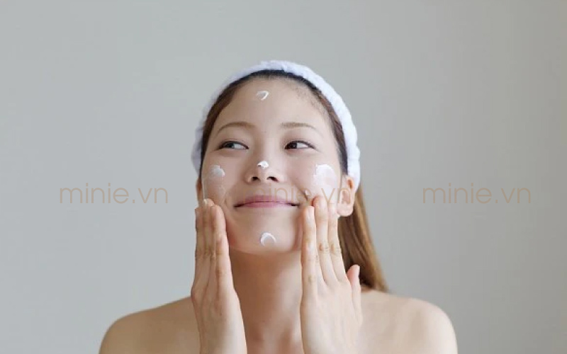 Thời điểm thoa kem dưỡng ẩm lý tưởng