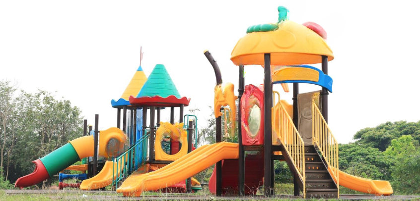 Thi công sân chơi liên hoàn cầu trượt trọn gói