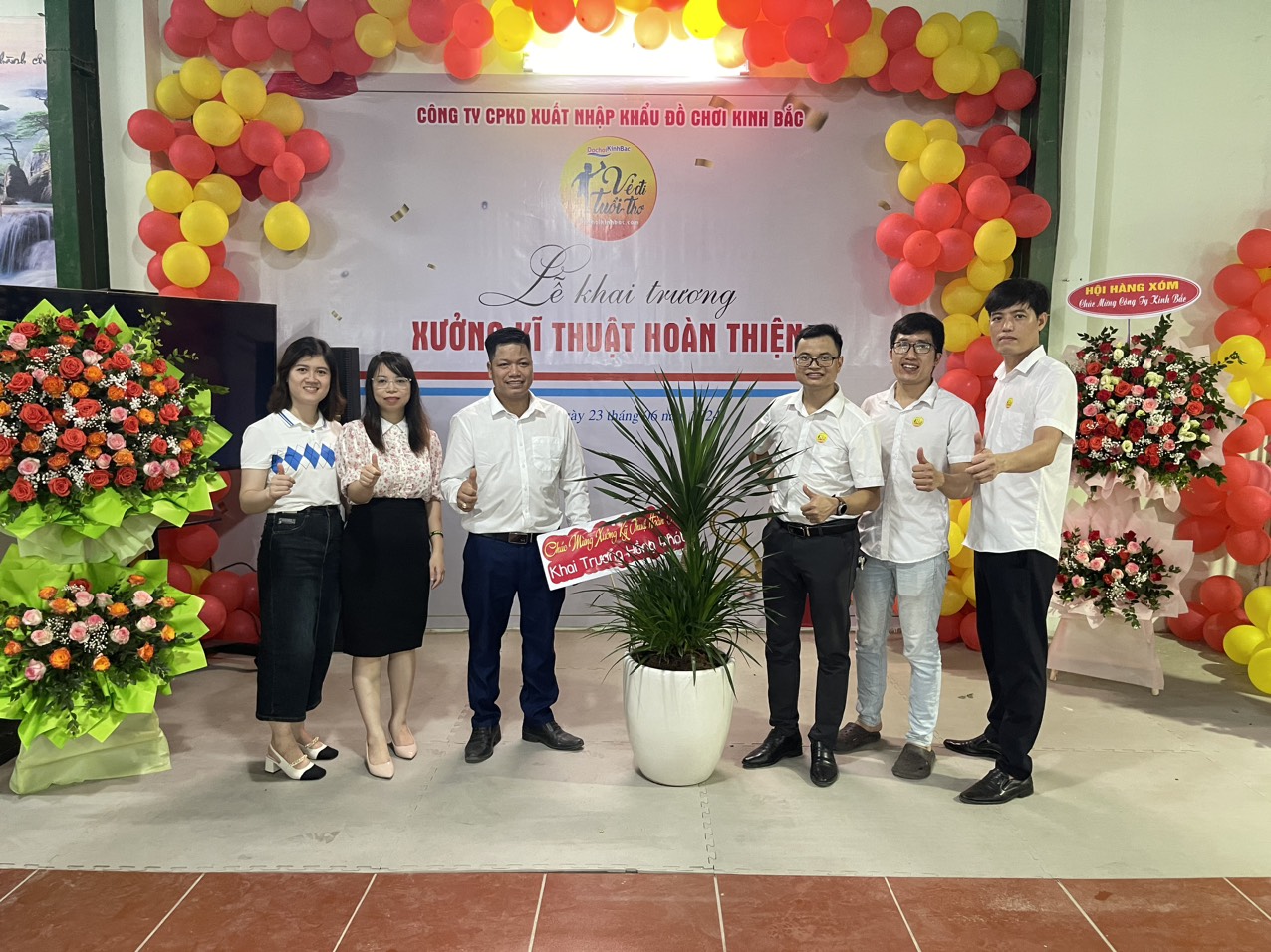 khai trương xưởng kỹ thuật hoàn thiện đồ chơi kinh bắc