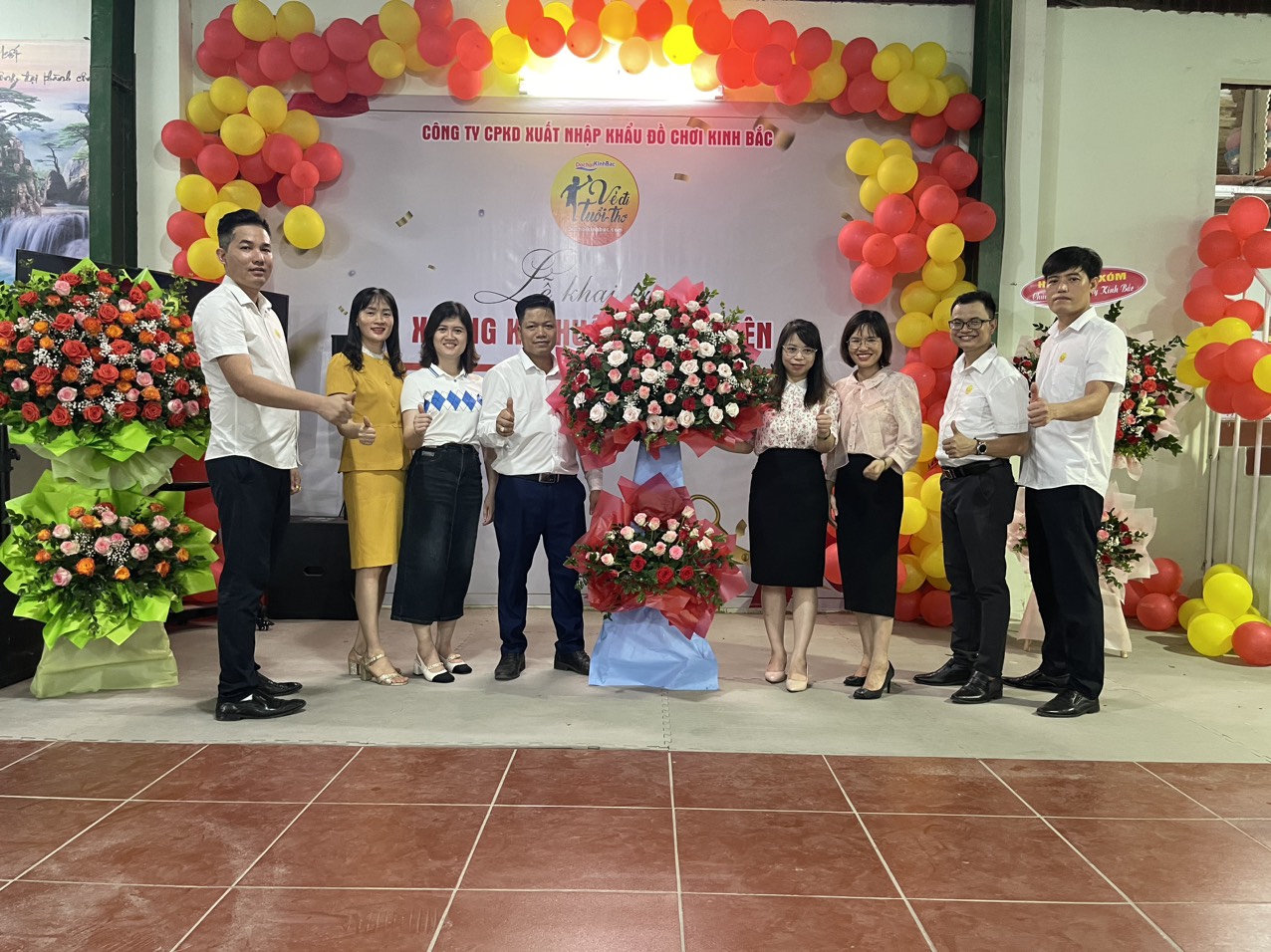 khai trương xưởng kỹ thuật hoàn thiện đồ chơi kinh bắc