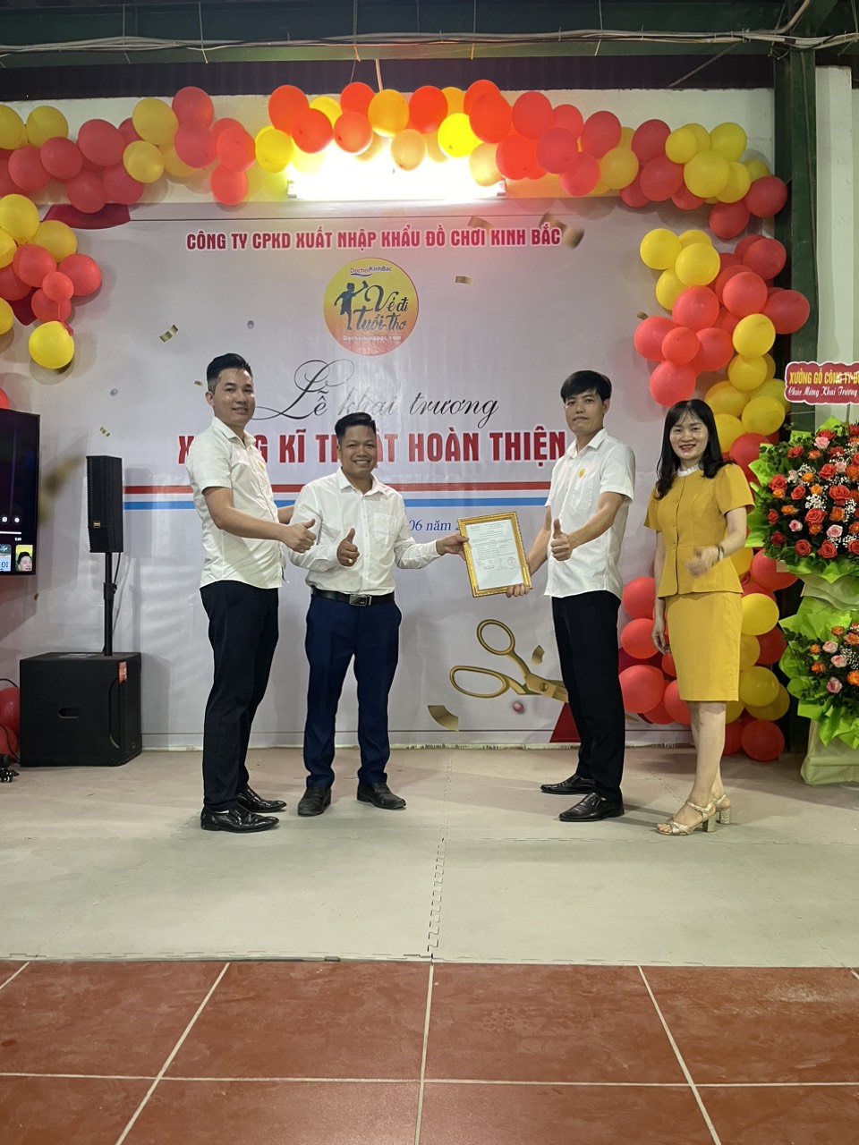 khai trương xưởng kỹ thuật hoàn thiện đồ chơi kinh bắc