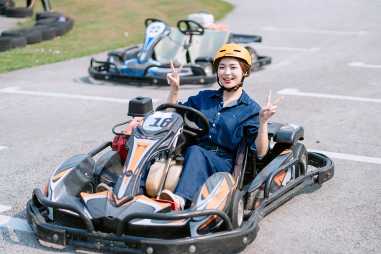🏁 Đi Go-Kart cùng gia đình – Hoạt động cuối tuần cực chất cho cả nhà