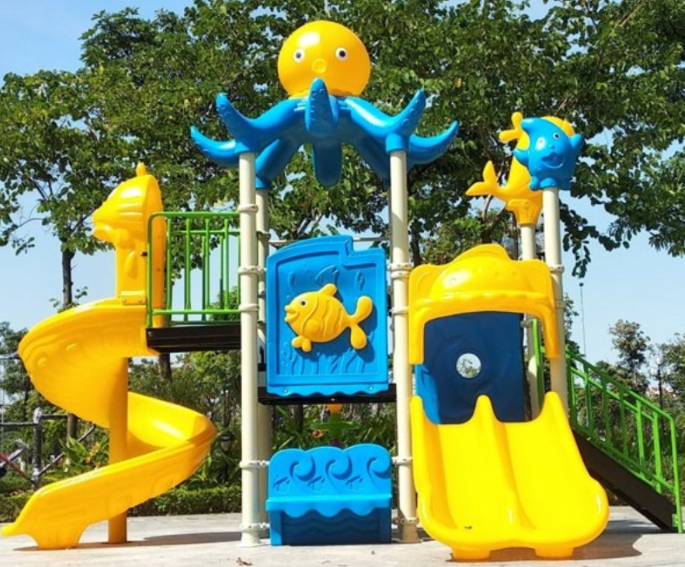 Cầu trượt trường mầm non- Vì sao không thể thiếu trong sân chơi ?